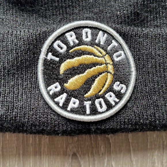 Toronto Raptors NBA Basketball Raised Cuff Team Knit Beanie Toque - Picture 2 of 8
